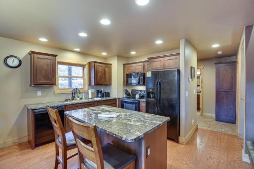 Lead Home with Pool Access 3 Mi to Terry Peak Mtn!, Lead (photo 5)