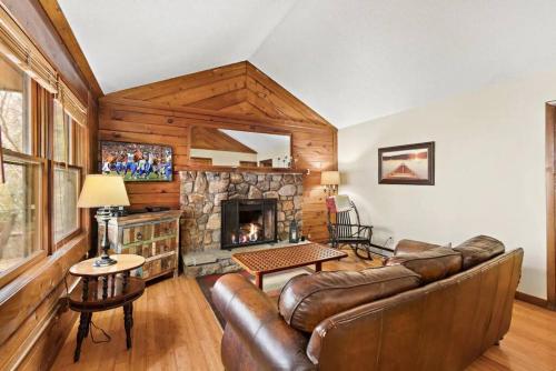 Picturesque Riverside Cabin with Fireplace and Porch in Blowing Rock, USA