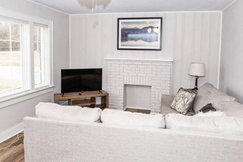 Newly Renovated Salem Road Ranch in Lincolnton, USA