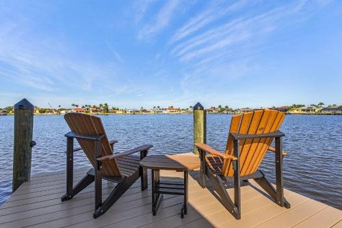 Modern, Luxurious, Waterfront home with Heated Pool - Villa Dock Holiday - Roelens Vacations, Cape Coral (fotografie 3)