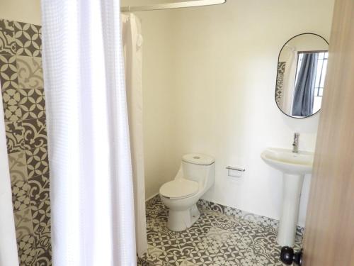 Double or Twin Room image 4