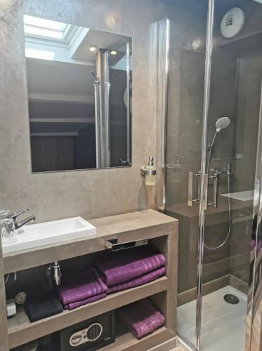 Chambres d'Hotes NATURISTE, Village Naturiste Cap d'Agde, Draps, Serviette, Cafe, Menage inclus en f in Agde