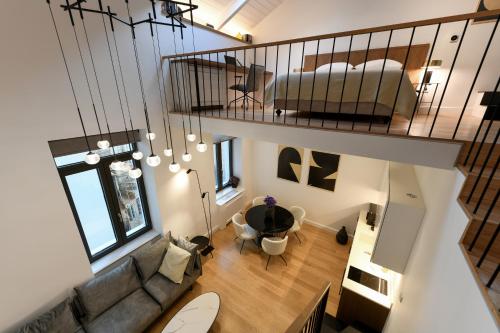Boutique Archaeological Museum Suites Room Type - Apartment with Balcony