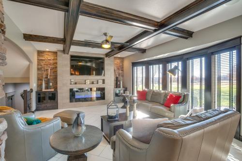 Luxe Missouri Getaway with Hot Tub and Fire Pit! in Oak Grove, USA