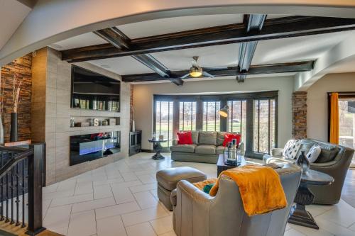 Luxe Missouri Getaway with Hot Tub and Fire Pit! in Oak Grove, USA