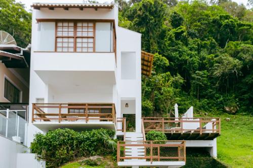 Casa com Vista Mar na Praia do Quilombo, 150 metros do Mar FS6338