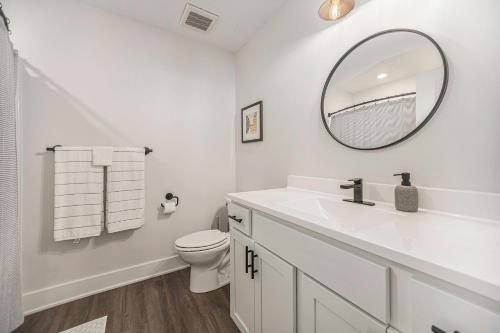 Modern Manor - Brand New Corporate Apt Downtown in Grand Rapids, USA