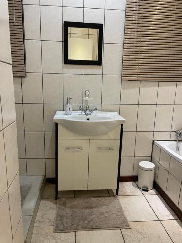 Thorntree Self Catering Apartment, Witbank