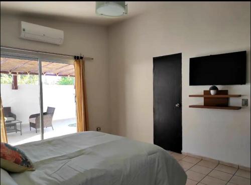 3 Bedrooms Home. Walking distance to the Malecon.