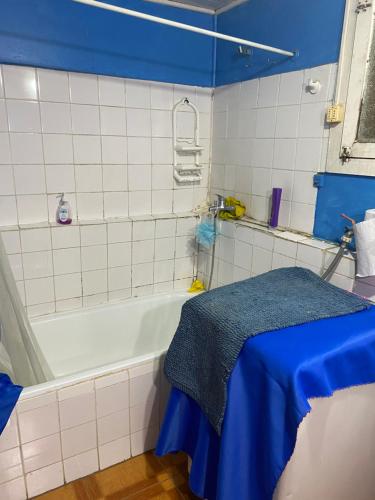 Casa para 7 personas con cocina baño y estacionamiento