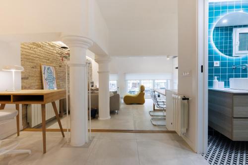 Stylish Apartment near Plaça España, Barcelona (fotografie 8)