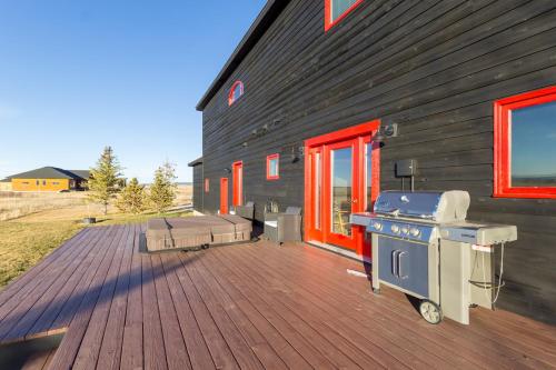 Winter Sky With Hot Tub and Teton Views