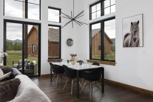 Modern Escape on Ski Hill Rd Modern Escape on Ski Hill Rd