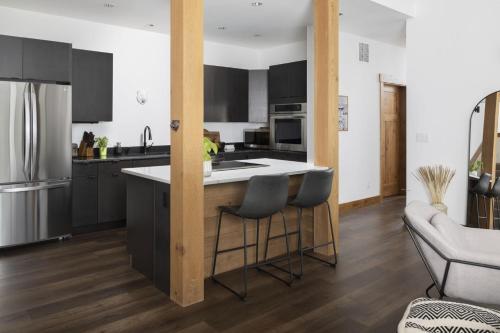 Modern Escape on Ski Hill Rd Modern Escape on Ski Hill Rd