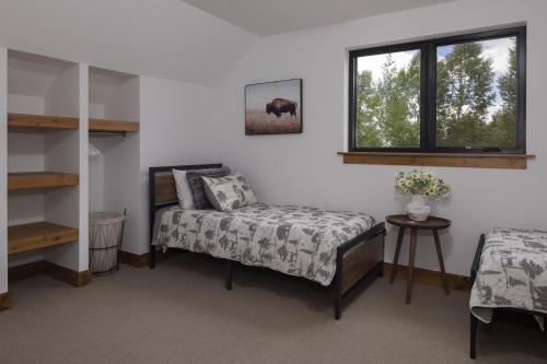 Modern Escape on Ski Hill Rd Modern Escape on Ski Hill Rd