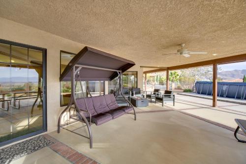 Spacious California Oasis Patio, Fireplace and Pool in Apple Valley (CA)