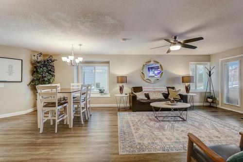 Home Sweet Getaway for Families and Adults in Wisconsin Dells, USA