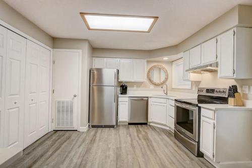 Home Sweet Getaway for Families and Adults in Wisconsin Dells, USA