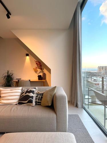 MOLO roof - stylish penthouse with marina view Blankenberge within walking distance from the sea - 15 km from Bruges