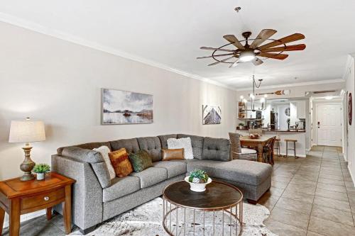 ILT 2106 Lakeside Haven in Lago Vista, USA