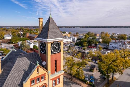 Higgins Downtown Depot