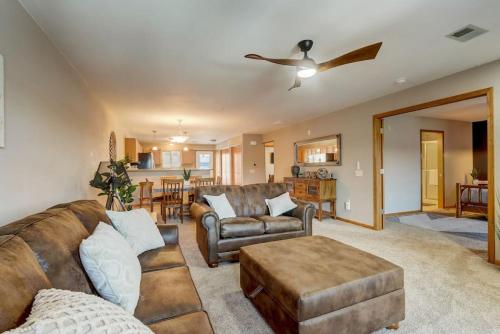 Lakefront Haven for Families Golfers and Girls Trips in Wisconsin Dells, USA