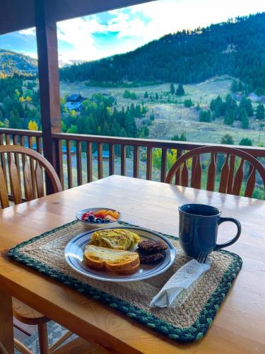Mammoth Overlook Of Yellowstone in Jardine (MT)