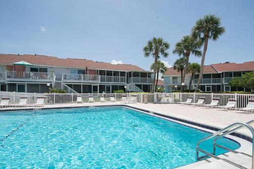Bermuda Bay Beach Club - image 9