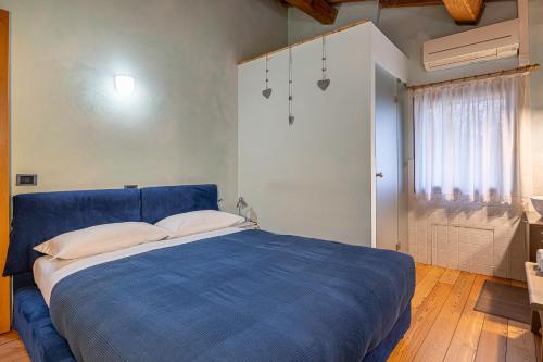 Double or Twin Room with Private Internal Bathroom