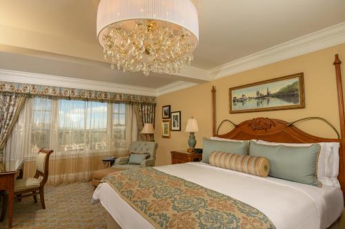 The Broadmoor Hotel - image 2
