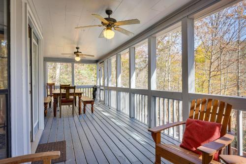 Blairsville Cabin with Hot Tub on Nottely Lake!