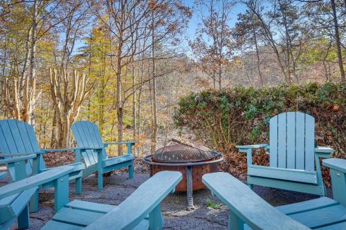 Blairsville Cabin with Hot Tub on Nottely Lake!