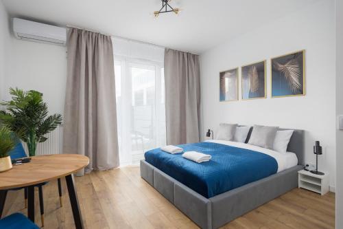 Business Park Blue Studio by BookingHost, Warsaw