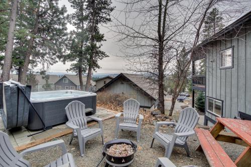 Cabin with Hot Tub and Fire Pit 2 Mi to Cle Elum Lake