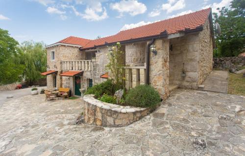 Viesnīcas āriene, Villa Brkic with large private pool and playground in Osoje