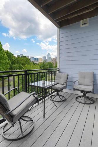 2ba/2br Uptown Loft 5 mins to Panthers Stadium_319 in Charlotte, USA