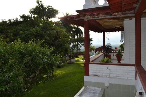 Finca con billar y piscina para un Descanso Familiar