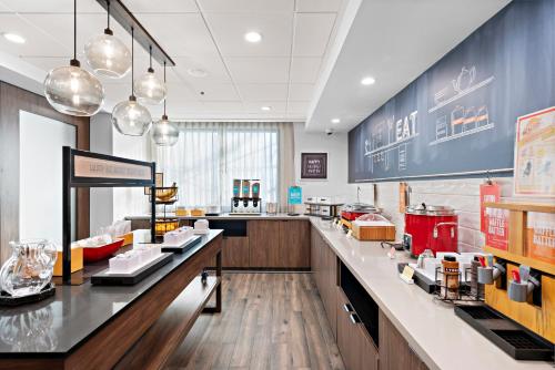 Wingate by Wyndham Los Angeles Airport - image 7