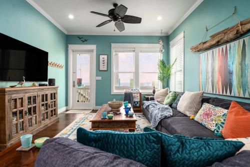 Beachfront*Spectacular View*4 BD*sleeps 14 in Bolivar Peninsula, USA