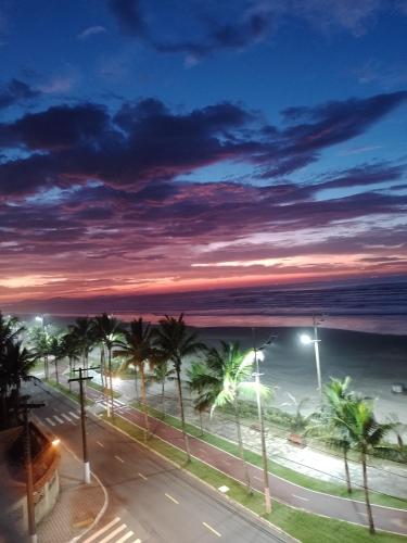 สภาพแวดล้อมโดยรอบ, DE FRENTE PRO MAR in วีลาบัลเนียเรีย