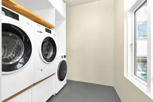 Central Guest House - Bedroom with en suite Bathroom in Στάβανγκερ