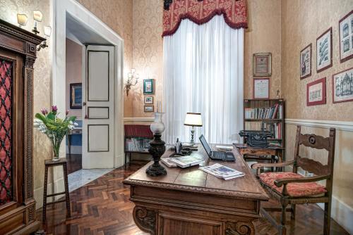 Arthouse Lady Marys Tribunali Luxury Suite, Neapel (Foto 9)