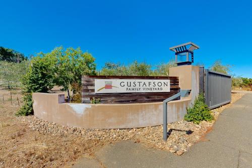 Gustafson Vineyard Retreat