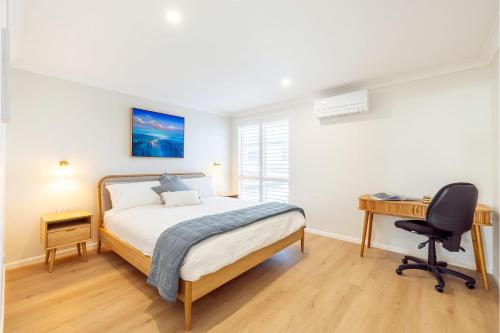 Bel Air, 8A Ocean Ave - pet friendly, water views and air con