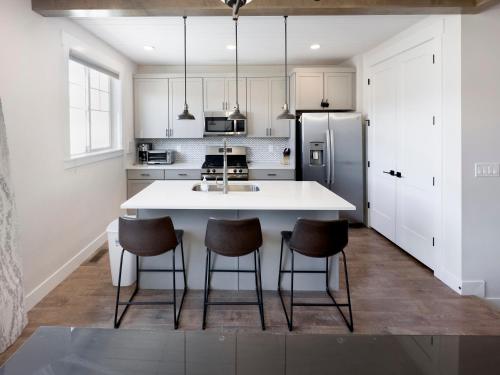 Ski Haven Hideaway near PC Ski Haven Hideaway near PC