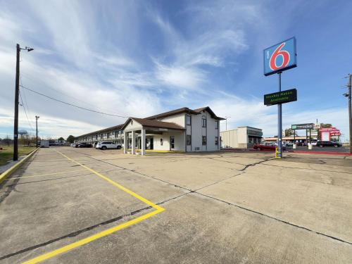 Motel 6-Dyersburg, TN