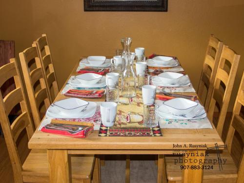 Eten en drinken, A Hyde Away Inn B&B in Tok (AK)