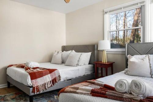 FallsChurch, Tysons Corner, Dulles airport, DC FallsChurch, Tysons Corner, Dulles airport, DC