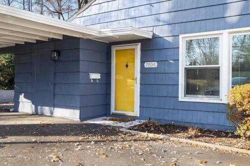 FallsChurch, Tysons Corner, Dulles airport, DC FallsChurch, Tysons Corner, Dulles airport, DC