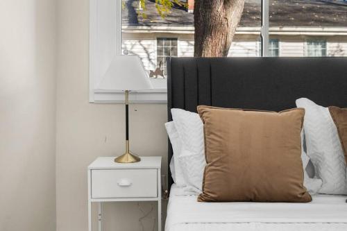 FallsChurch, Tysons Corner, Dulles airport, DC FallsChurch, Tysons Corner, Dulles airport, DC